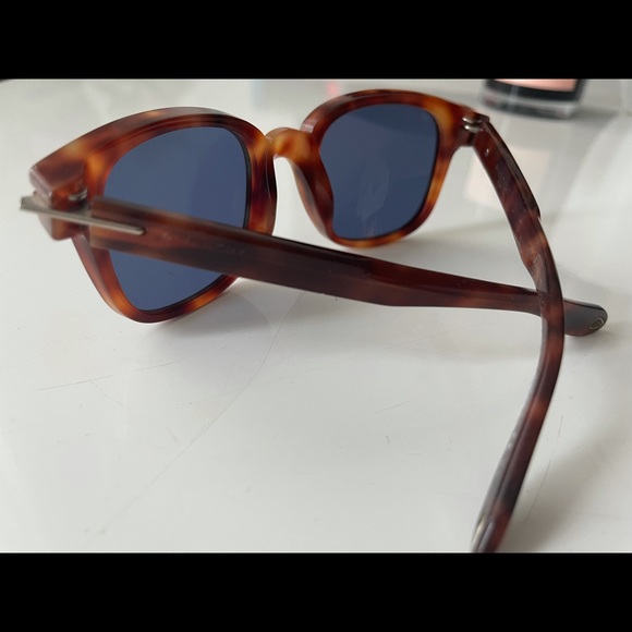 Givenchy Sunglasses - Picture 3 of 5